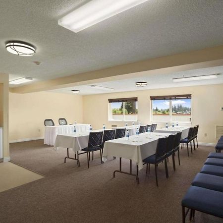 Days Inn By Wyndham Lacey Olympia Area Exterior photo